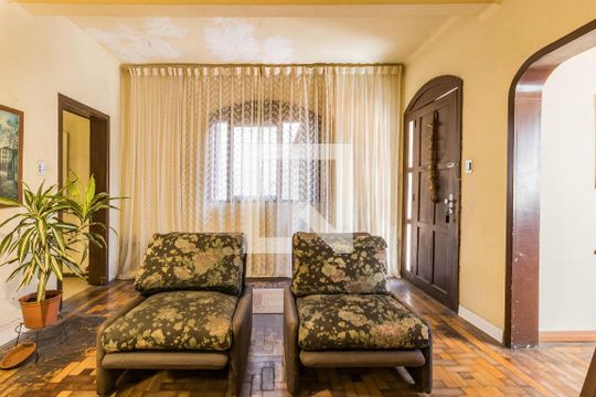 Sala de casa à venda com 3 quartos, 160m² em Santa Cecília, Porto Alegre