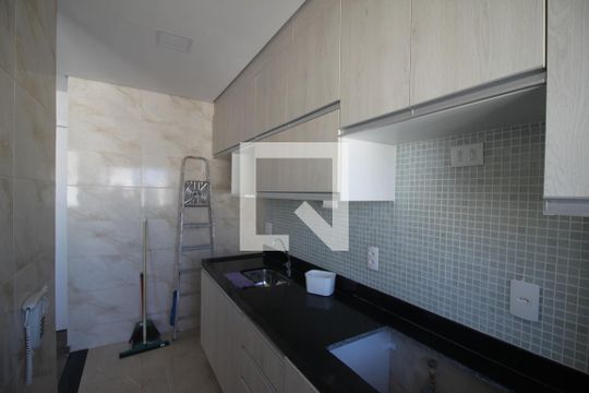 Cozinha de apartamento para alugar com 2 quartos, 46m² em Usina Piratininga, São Paulo