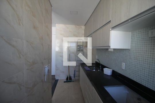 Cozinha de apartamento para alugar com 2 quartos, 46m² em Usina Piratininga, São Paulo