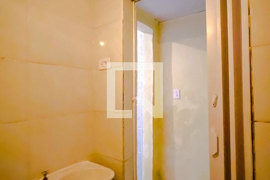 Banheiro de apartamento para alugar com 1 quarto, 40m² em Vila Prudente, São Paulo