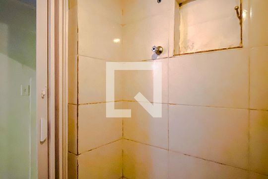 Banheiro de apartamento para alugar com 1 quarto, 40m² em Vila Prudente, São Paulo