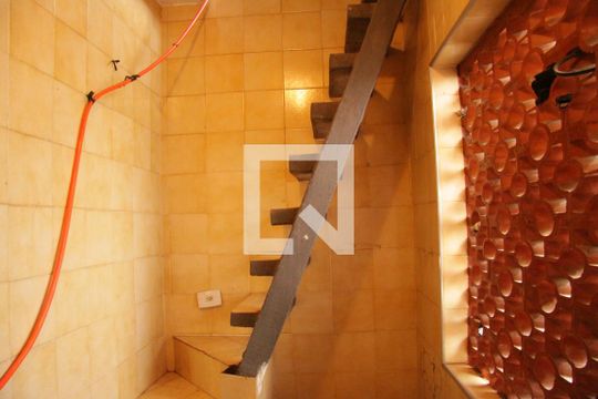 Detalhe da área de serviço de casa para alugar com 3 quartos, 272m² em Parque Continental I, Guarulhos