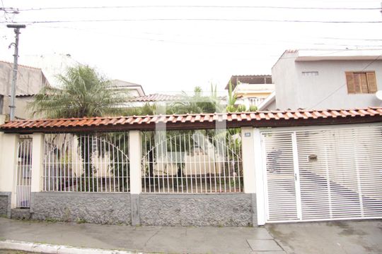 Fachada de casa para alugar com 3 quartos, 272m² em Parque Continental I, Guarulhos