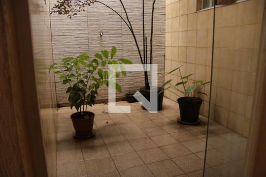 Cozinha de casa para alugar com 3 quartos, 272m² em Parque Continental I, Guarulhos