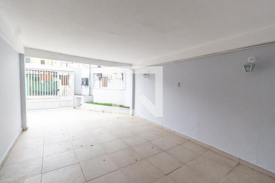 Garagem de casa para alugar com 3 quartos, 200m² em Parque Mandaqui, São Paulo
