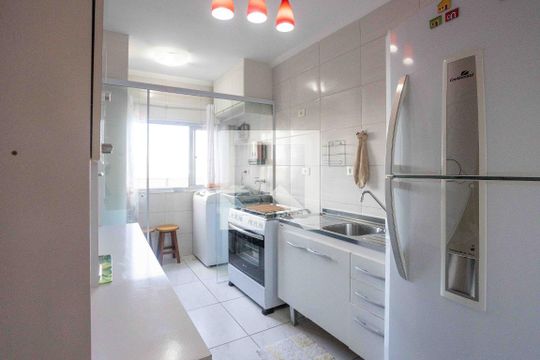 Cozinha de apartamento para alugar com 2 quartos, 60m² em Campanário, Diadema