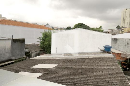 Lavanderia - Vista de casa para alugar com 3 quartos, 250m² em Vila Mangalot, São Paulo