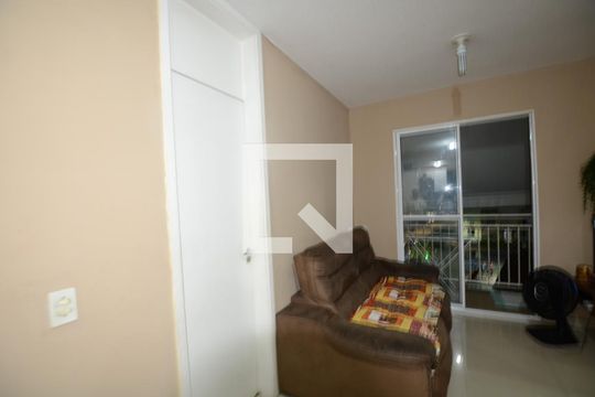 Sala de apartamento à venda com 3 quartos, 55m² em Parada de Lucas, Rio de Janeiro