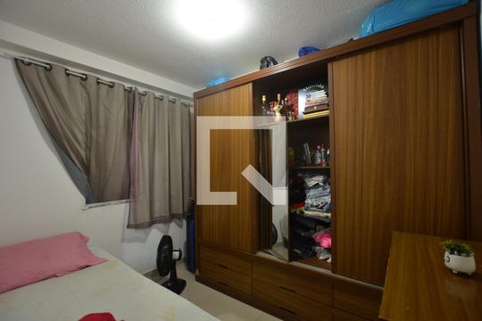Quarto 1 de apartamento à venda com 3 quartos, 55m² em Parada de Lucas, Rio de Janeiro