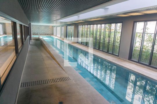 Área comum - Piscina de kitnet/studio para alugar com 1 quarto, 24m² em Bela Vista, São Paulo