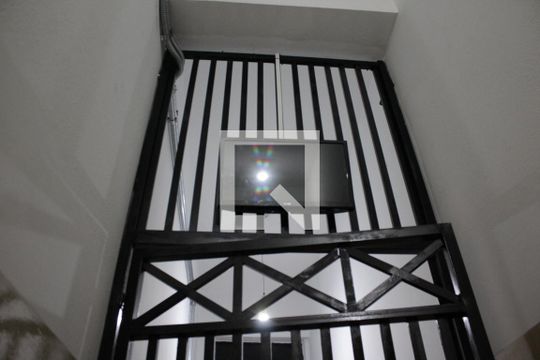 Monitor Câmera de Segurança de apartamento para alugar com 2 quartos, 76m² em Brás, São Paulo