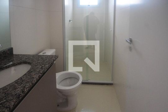 Banheiro de apartamento para alugar com 2 quartos, 52m² em Jardim Avelino, São Paulo