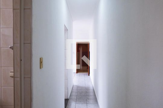 Corredor de apartamento para alugar com 1 quarto, 57m² em Vila Valenca, São Vicente