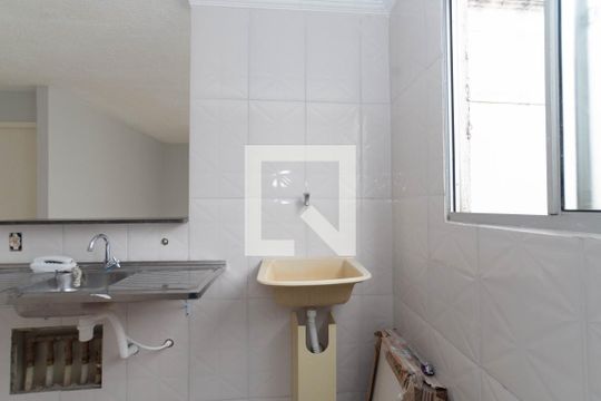 Área de Serviço de apartamento para alugar com 2 quartos, 45m² em Água Chata, Guarulhos