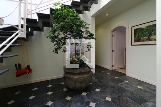 Hall da Escada de casa à venda com 5 quartos, 650m² em Jardim, Santo André