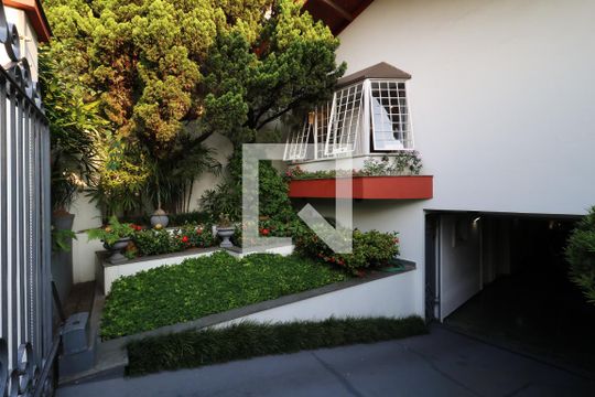 Garagem de casa à venda com 5 quartos, 650m² em Jardim, Santo André