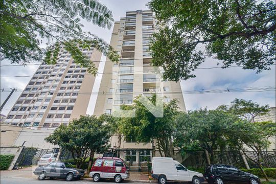 Fachada de apartamento para alugar com 2 quartos, 70m² em Cambuci, São Paulo
