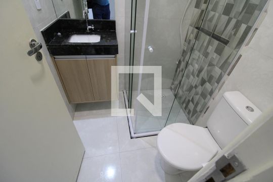 Banheiro de apartamento para alugar com 1 quarto, 24m² em Parada Inglesa, São Paulo