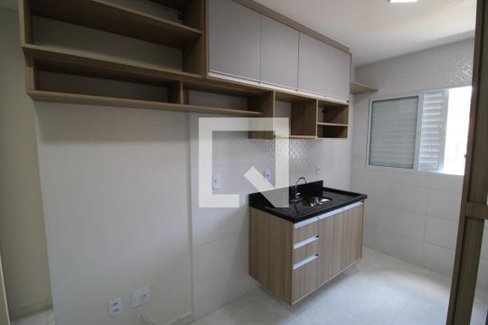 Sala / Cozinha de apartamento para alugar com 1 quarto, 24m² em Parada Inglesa, São Paulo