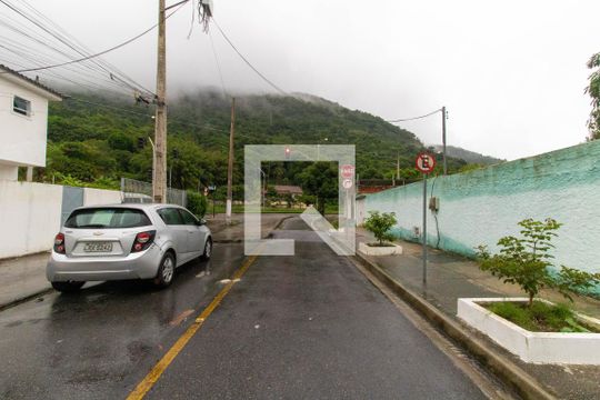 Fachada de kitnet/studio para alugar com 1 quarto, 29m² em Piratininga, Niterói