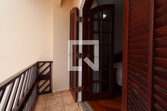 Varanda de casa à venda com 3 quartos, 218m² em Jardim Las Vegas, Santo André