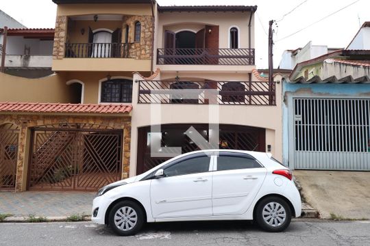 Fachada de casa à venda com 3 quartos, 218m² em Jardim Las Vegas, Santo André