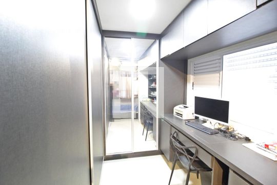 Escritório de apartamento para alugar com 2 quartos, 290m² em Granada, Uberlândia