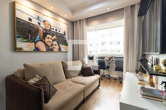 Sala de apartamento para alugar com 2 quartos, 45m² em Parque Fongaro, São Paulo