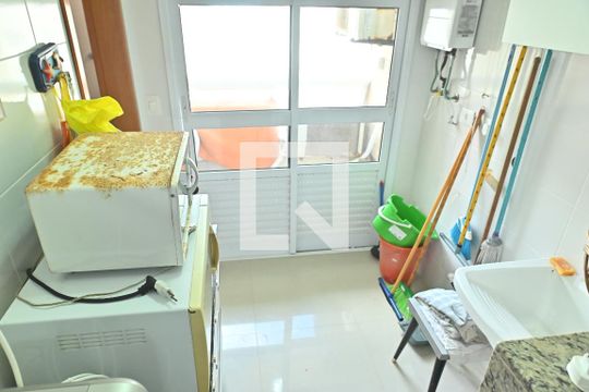 Cozinha de apartamento para alugar com 3 quartos, 146m² em Caiçara, Praia Grande