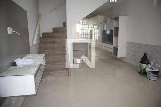 Sala de casa à venda com 2 quartos, 100m² em Vila Guilherme, São Paulo