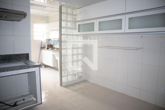 Cozinha de casa à venda com 2 quartos, 100m² em Vila Guilherme, São Paulo