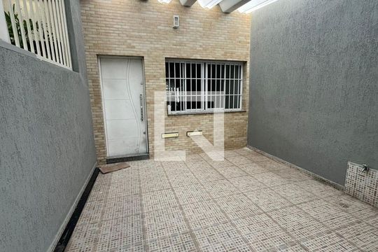 Garagem de casa à venda com 2 quartos, 100m² em Vila Guilherme, São Paulo