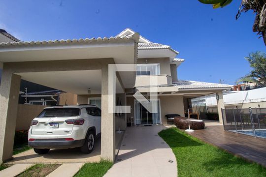 Quintal de casa à venda com 4 quartos, 350m² em Recreio dos Bandeirantes, Rio de Janeiro