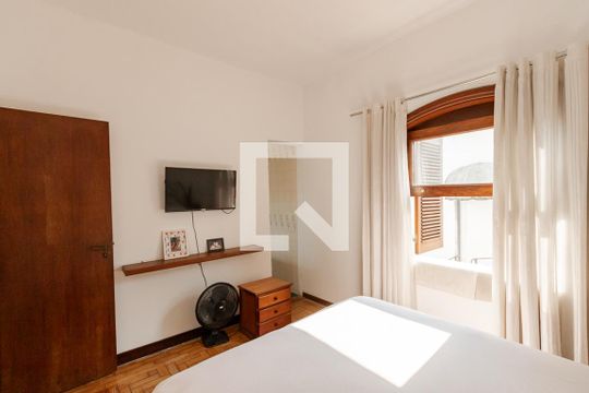 Suíte de casa para alugar com 3 quartos, 200m² em Vila Congonhas, São Paulo