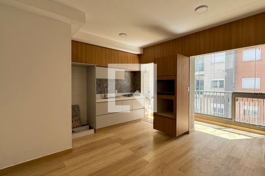 Apartamento à venda com 2 quartos, 54m² em Alphaville Empresarial, Barueri