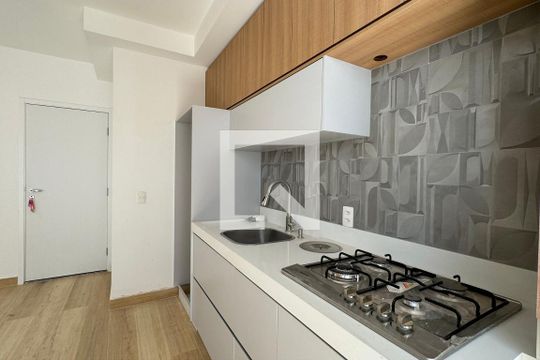 Cozinha de apartamento à venda com 2 quartos, 54m² em Alphaville Empresarial, Barueri