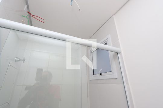 Banheiro de kitnet/studio à venda com 1 quarto, 41m² em Vila Alpina, São Paulo