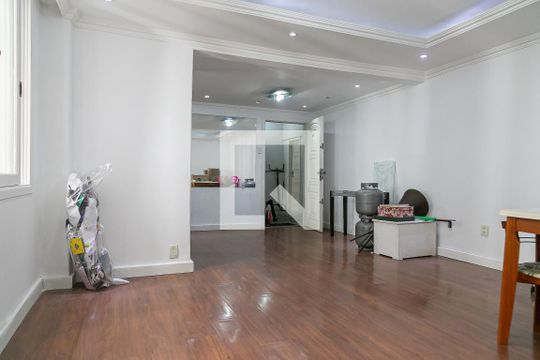 Sala de apartamento à venda com 3 quartos, 98m² em Santana, Porto Alegre