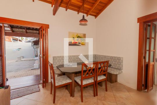 Sala de casa à venda com 4 quartos, 320m² em Canudos, Novo Hamburgo