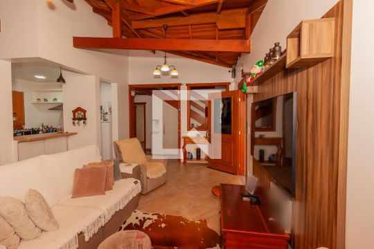Sala de casa à venda com 4 quartos, 320m² em Canudos, Novo Hamburgo