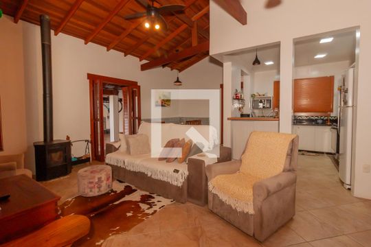 Sala de casa à venda com 4 quartos, 320m² em Canudos, Novo Hamburgo