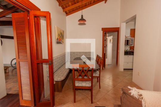 Sala de casa à venda com 4 quartos, 320m² em Canudos, Novo Hamburgo
