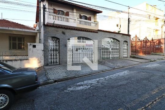 Fachada de casa à venda com 3 quartos, 266m² em Campestre, Santo André