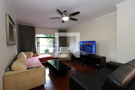 Casa à venda com 3 quartos, 266m² em Campestre, Santo André