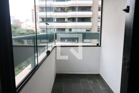 Varanda 1 de apartamento à venda com 3 quartos, 155m² em Vila Uberabinha, São Paulo
