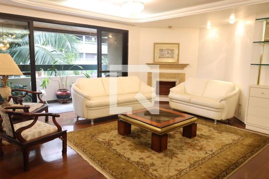 Sala de apartamento à venda com 3 quartos, 155m² em Vila Uberabinha, São Paulo