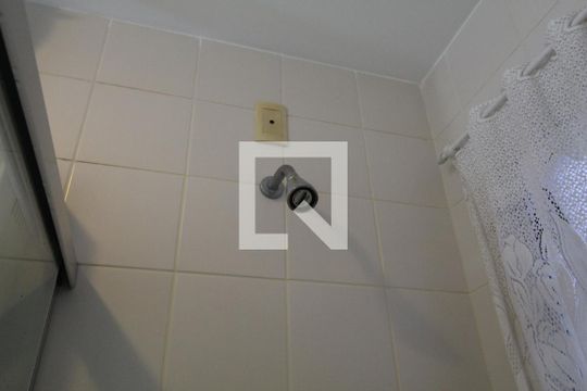 Banheiro da suíte de casa de condomínio à venda com 3 quartos, 100m² em Pechincha, Rio de Janeiro