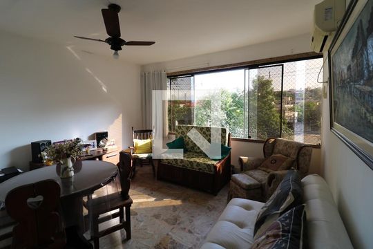Sala de casa à venda com 3 quartos, 157m² em Jardim Guanabara, Rio de Janeiro