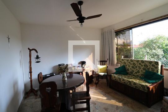 Casa à venda com 3 quartos, 157m² em Jardim Guanabara, Rio de Janeiro
