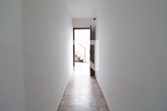 Corredor de casa à venda com 3 quartos, 157m² em Jardim Guanabara, Rio de Janeiro
